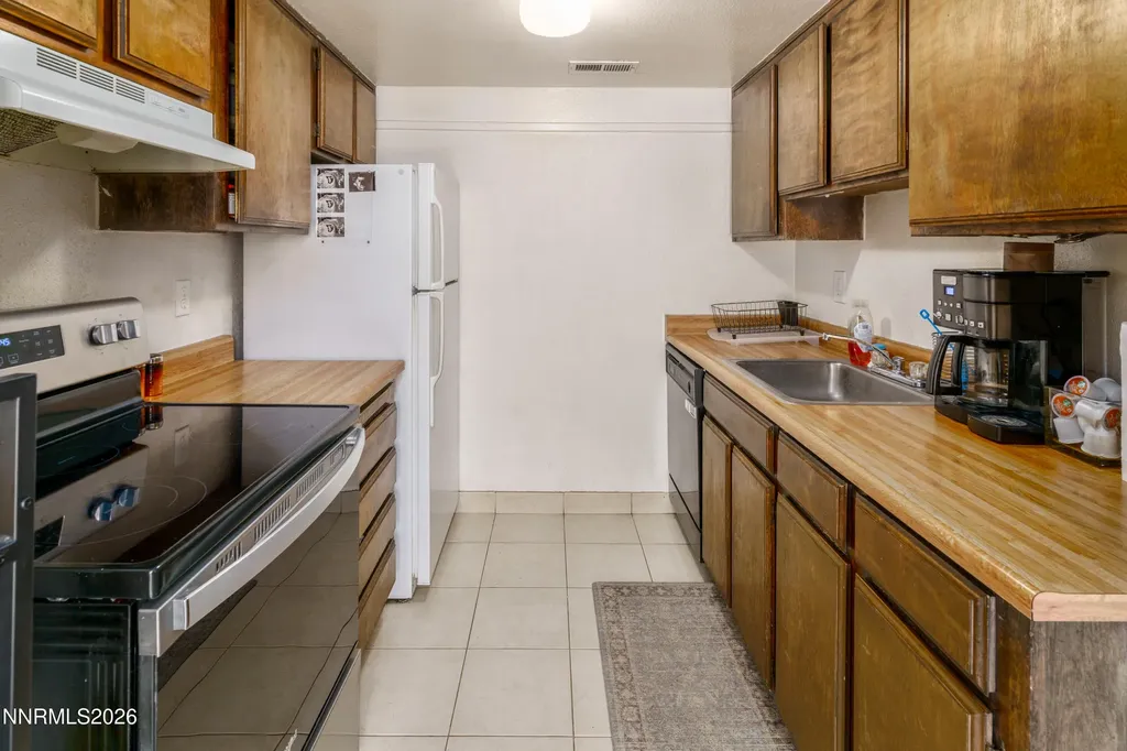 2127 Greyhaven Sparks NV 89431