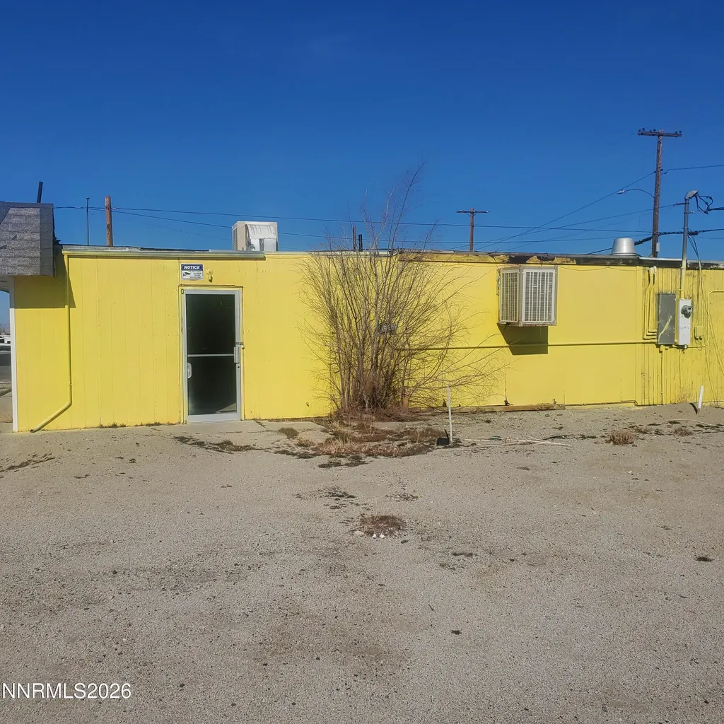 1302 5th Hawthorne NV 89415