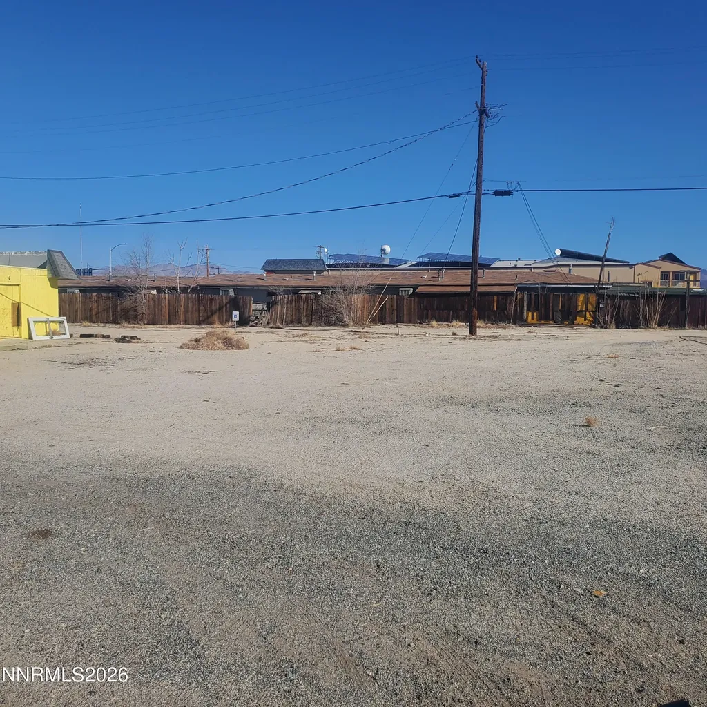 1302 5th Hawthorne NV 89415