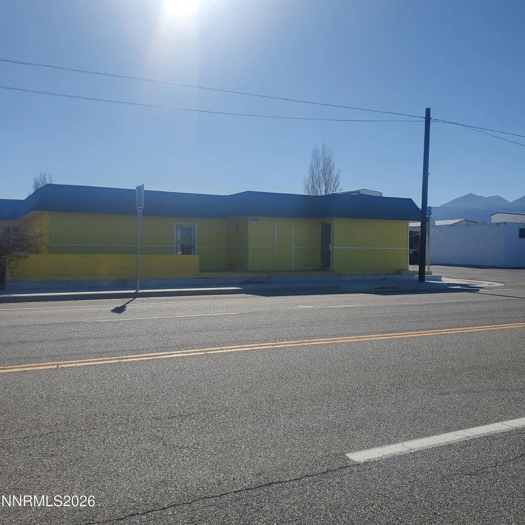 1302 5th Hawthorne NV 89415