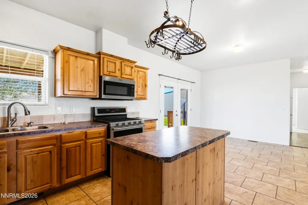 7075 Lazy P Winnemucca NV 89445