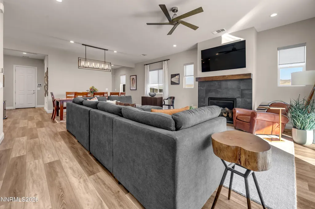 2397 Silent Creek Sparks NV 89436