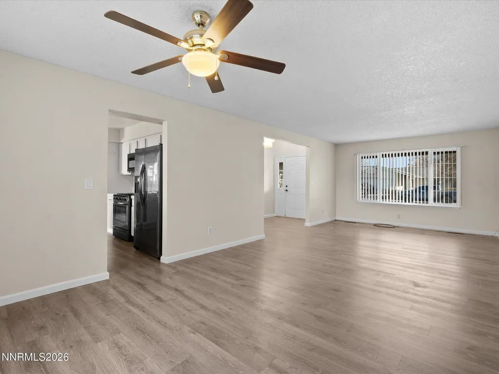 1074 Glen Martin Sparks NV 89434