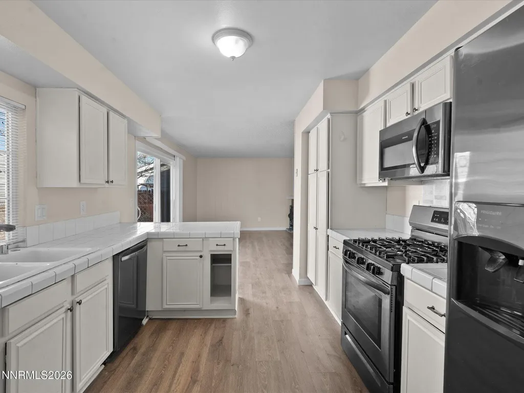 1074 Glen Martin Sparks NV 89434