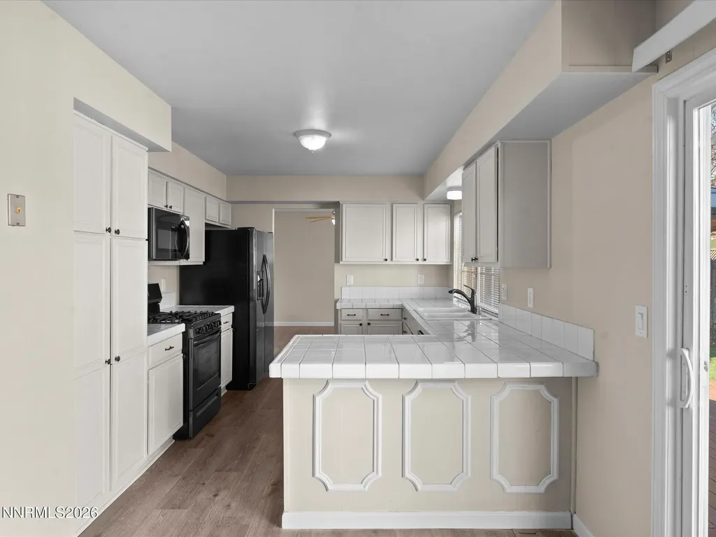1074 Glen Martin Sparks NV 89434