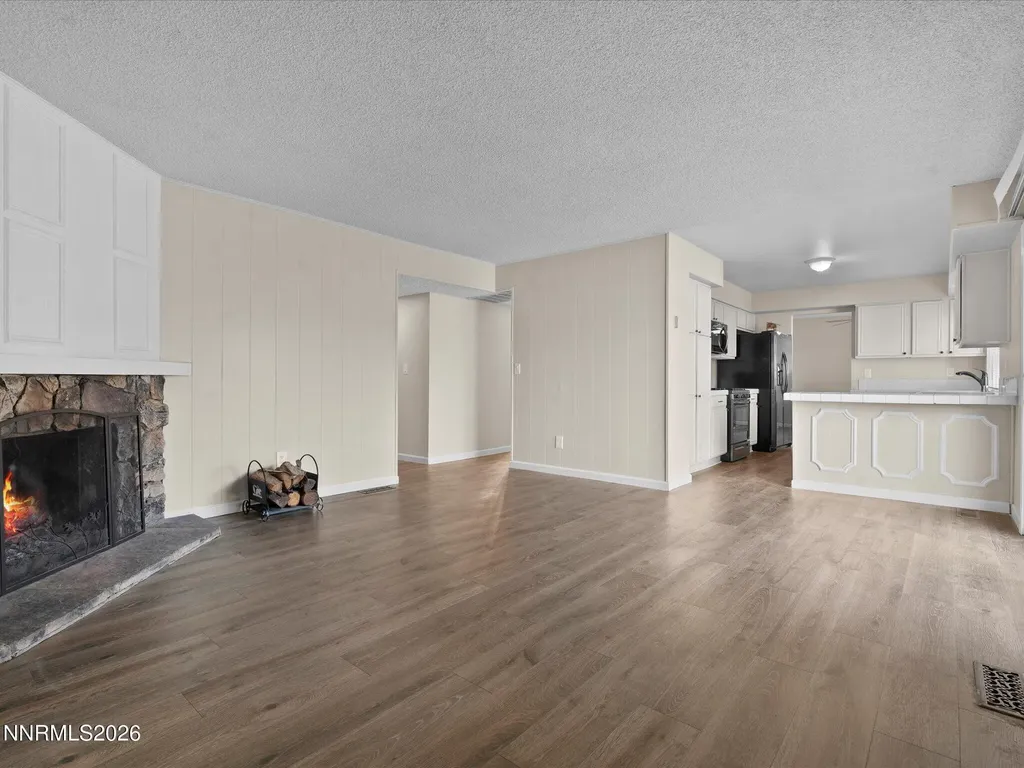 1074 Glen Martin Sparks NV 89434