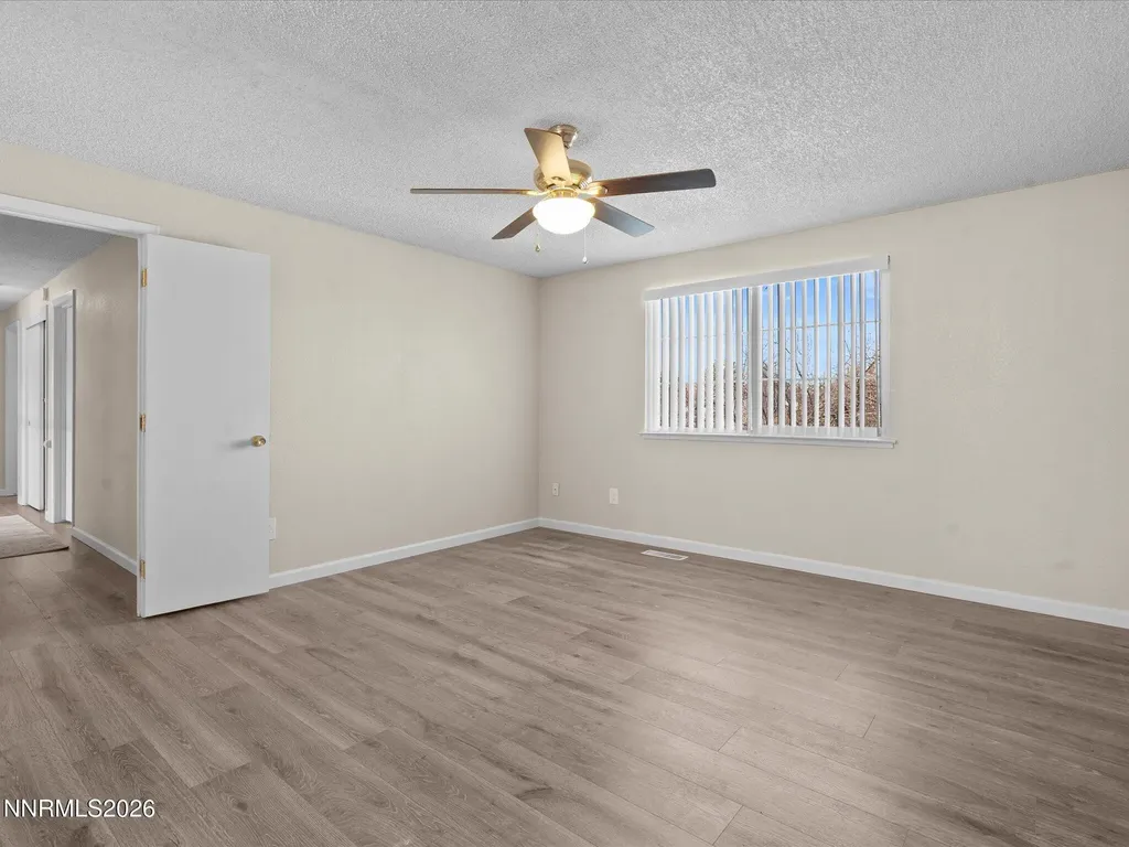 1074 Glen Martin Sparks NV 89434