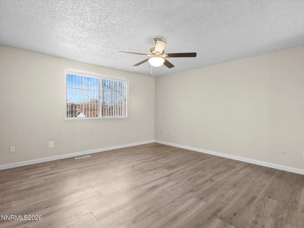 1074 Glen Martin Sparks NV 89434