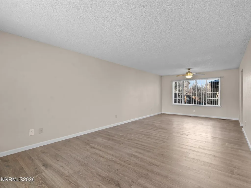 1074 Glen Martin Sparks NV 89434