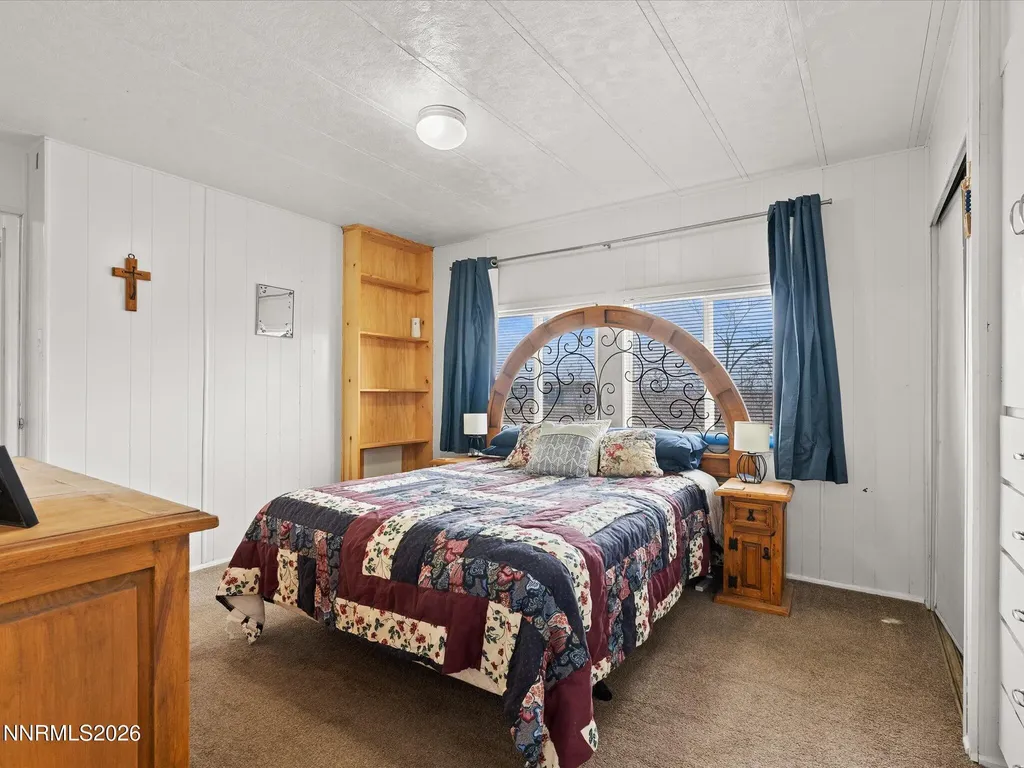 7815 Springfield Silver Springs NV 89429