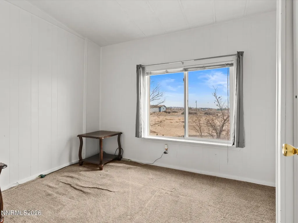 7815 Springfield Silver Springs NV 89429