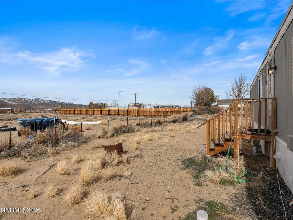 7815 Springfield Silver Springs NV 89429