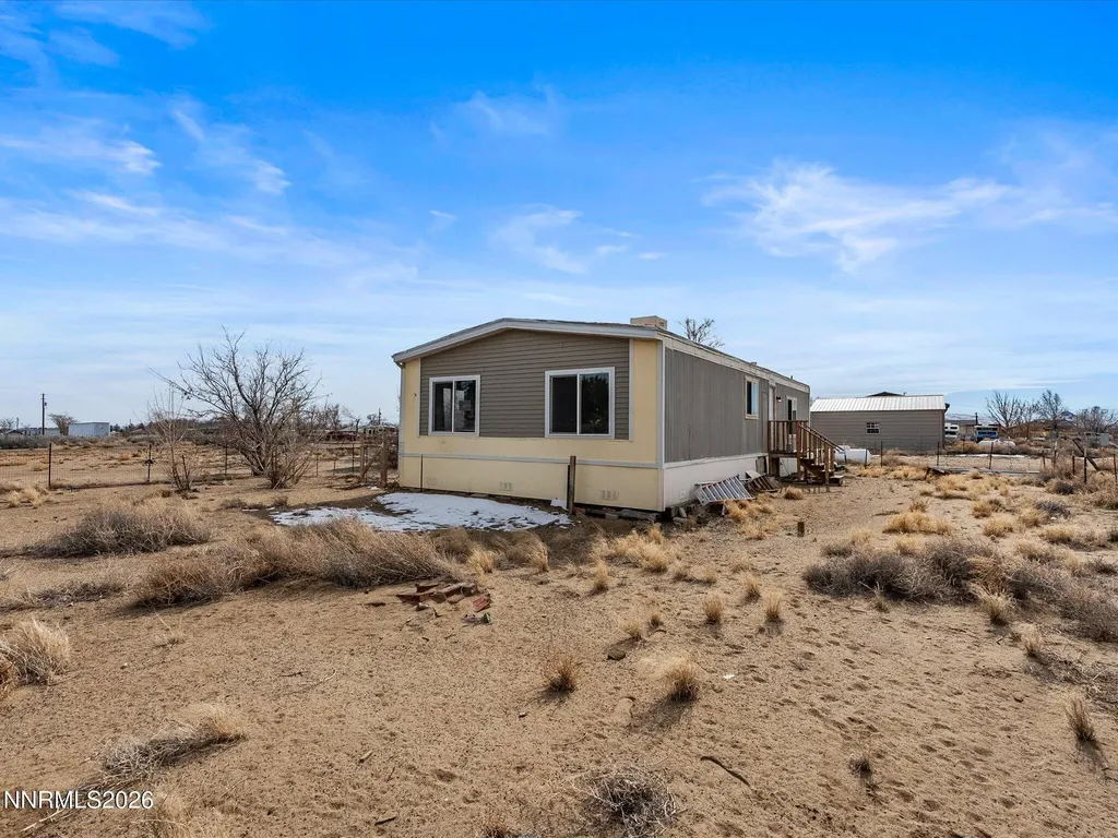 7815 Springfield Silver Springs NV 89429