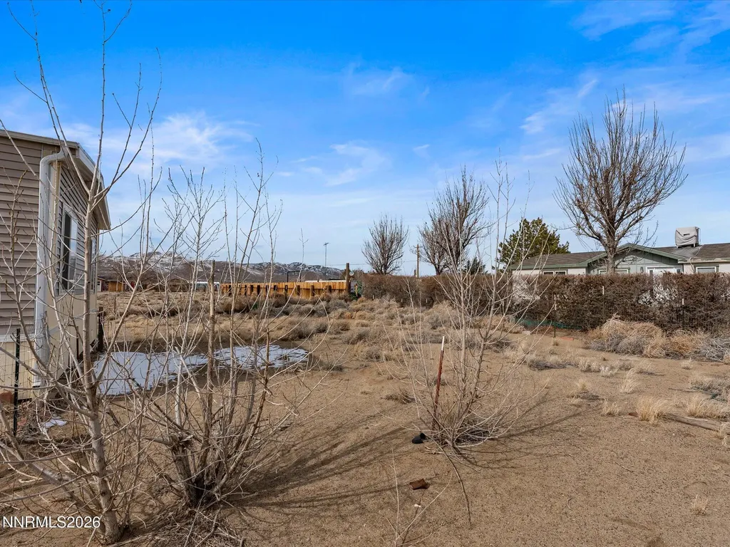 7815 Springfield Silver Springs NV 89429