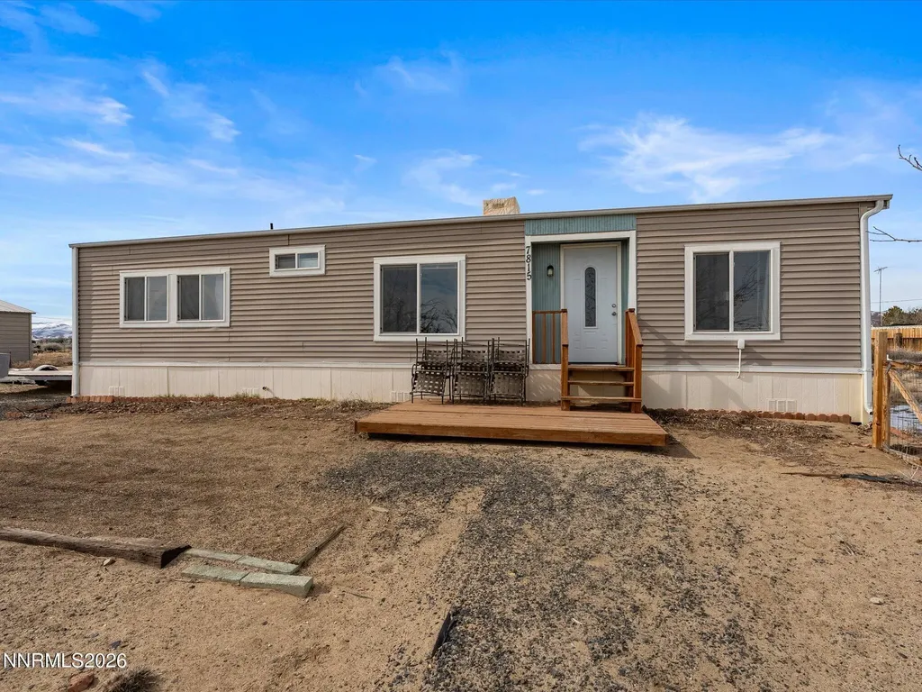 7815 Springfield Silver Springs NV 89429