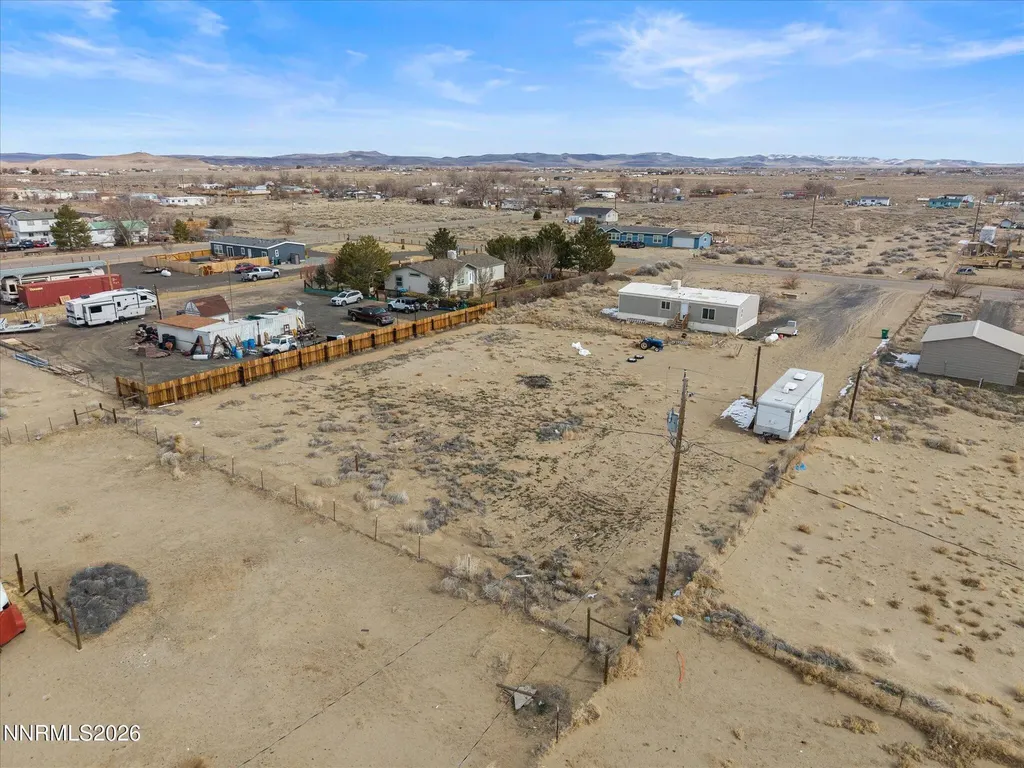 7815 Springfield Silver Springs NV 89429