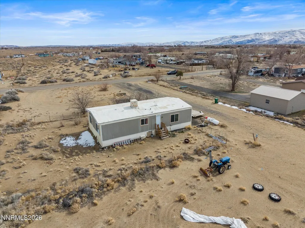 7815 Springfield Silver Springs NV 89429