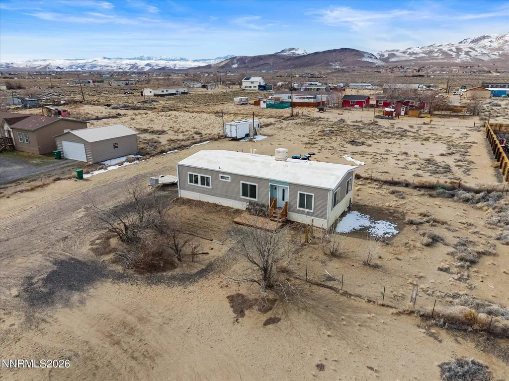 7815 Springfield Silver Springs NV 89429