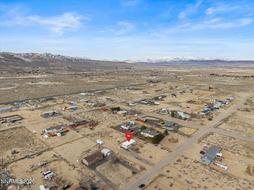 7815 Springfield Silver Springs NV 89429
