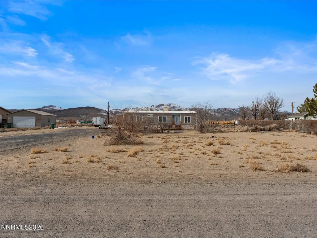 7815 Springfield Silver Springs NV 89429