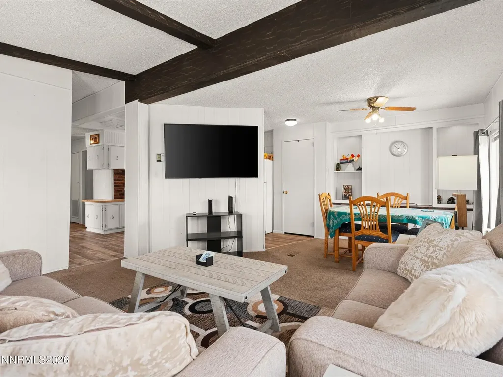7815 Springfield Silver Springs NV 89429