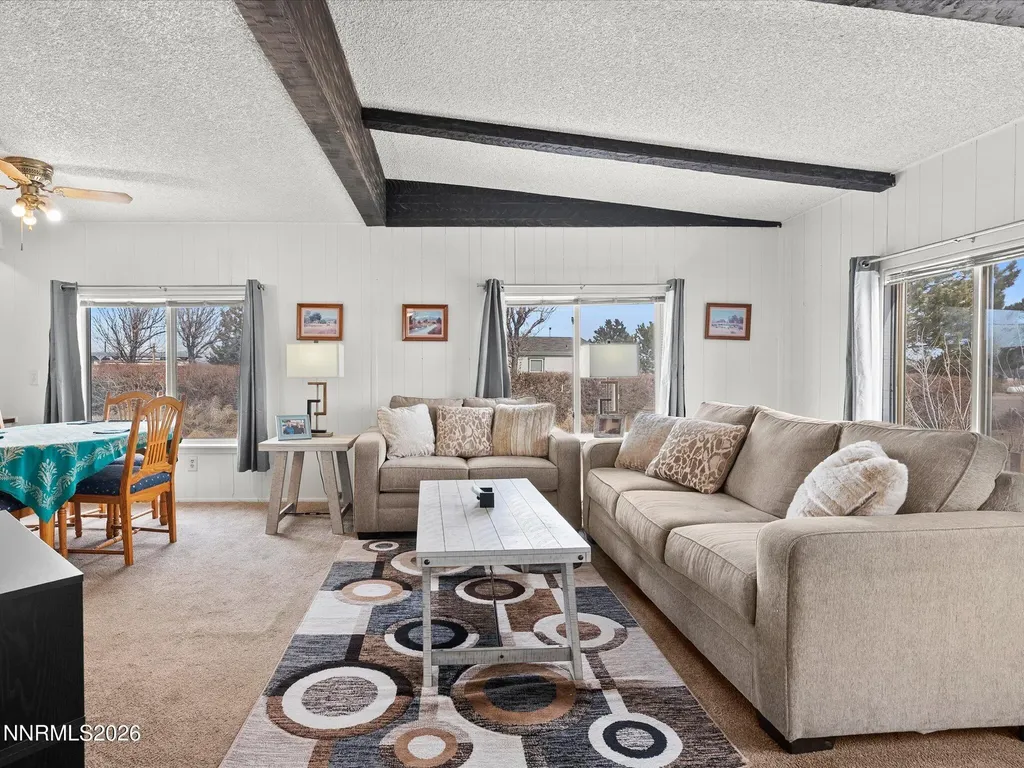 7815 Springfield Silver Springs NV 89429
