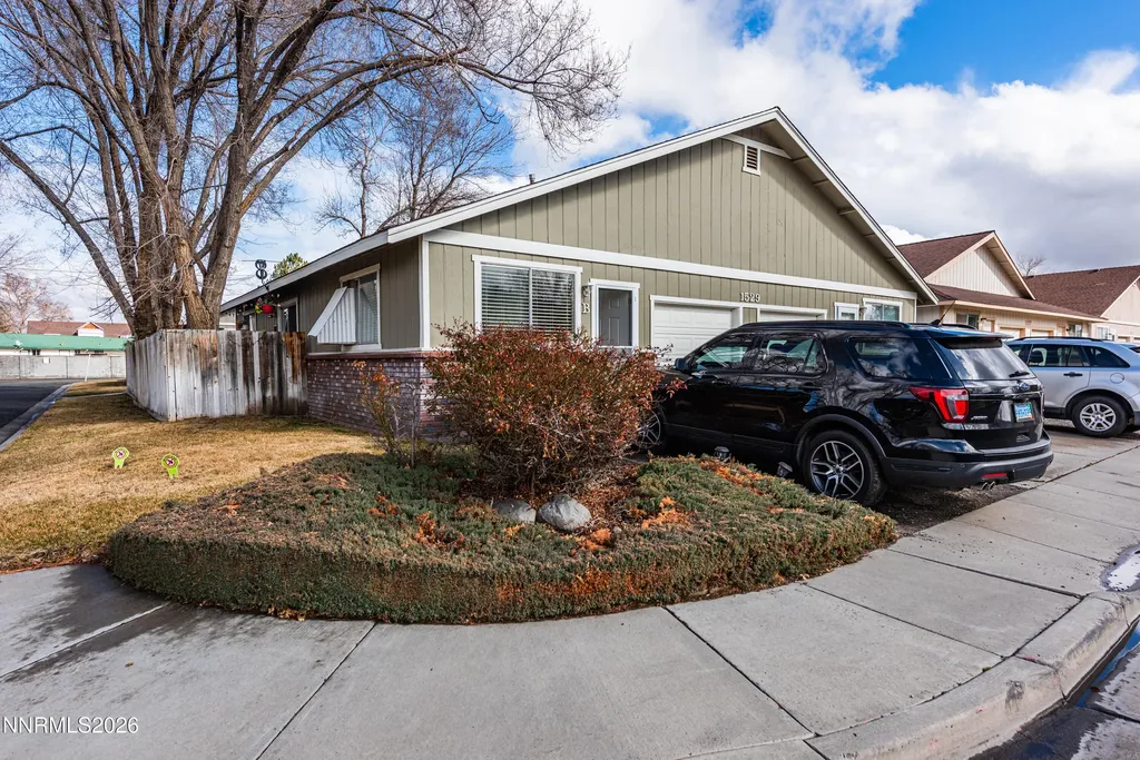 1529 Douglas Gardnerville NV 89410