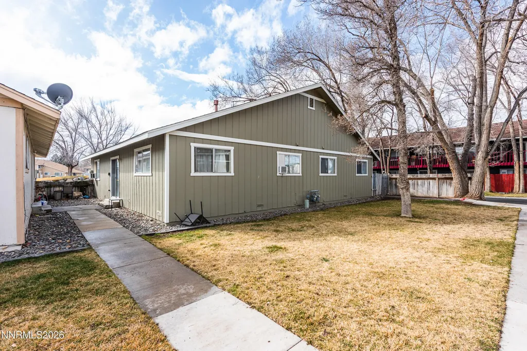 1529 Douglas Gardnerville NV 89410