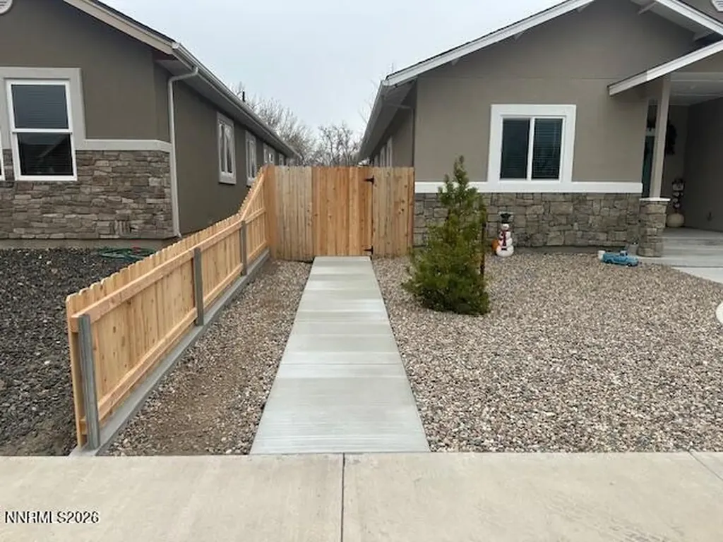 2217 Verona Fallon NV 89406