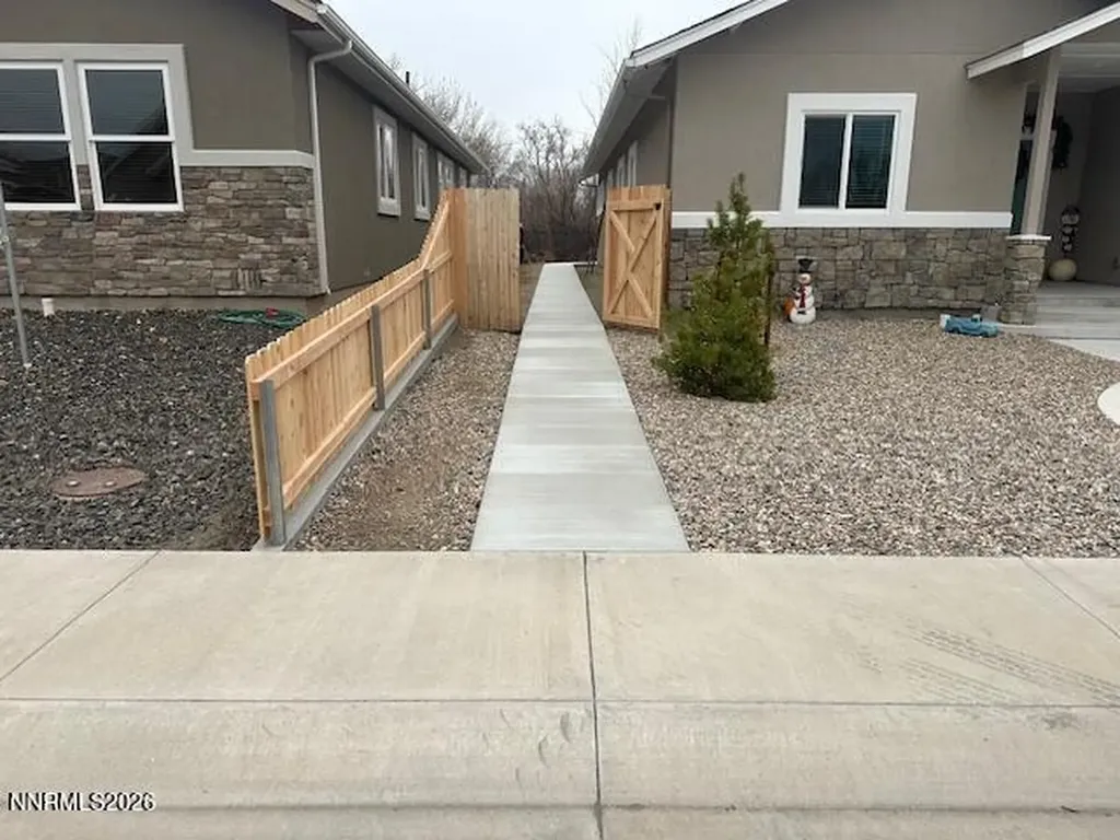 2217 Verona Fallon NV 89406