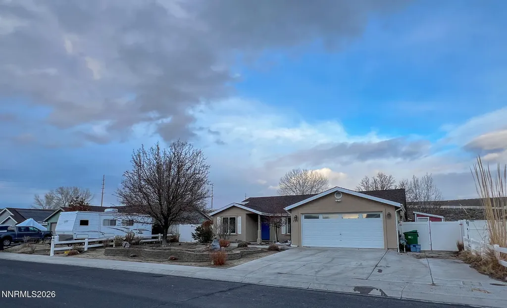 1371 White Bluffs Fernley NV 89408