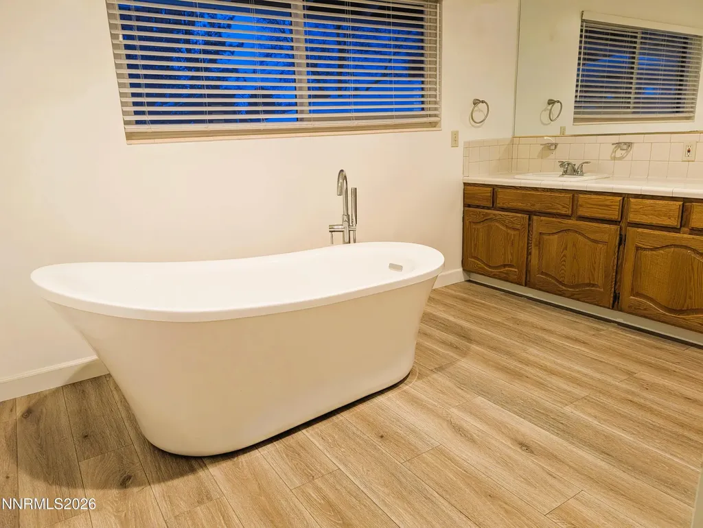 2390 Barnes Reno NV 89509
