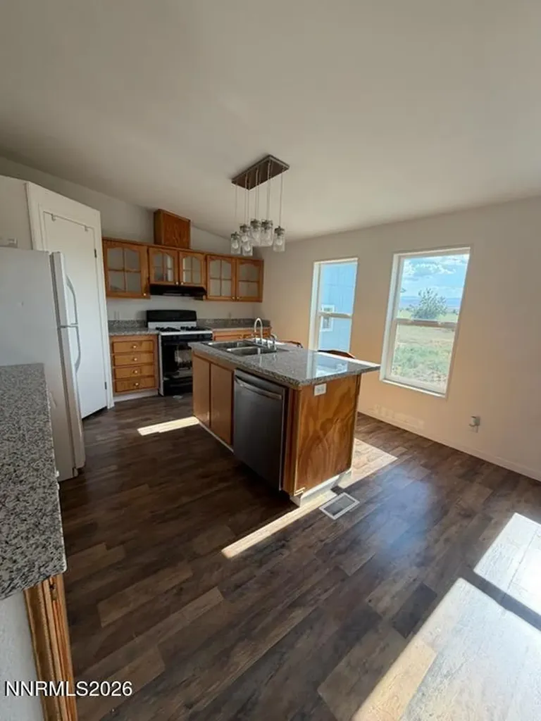 22215 Topaz Lake Lovelock NV 89419