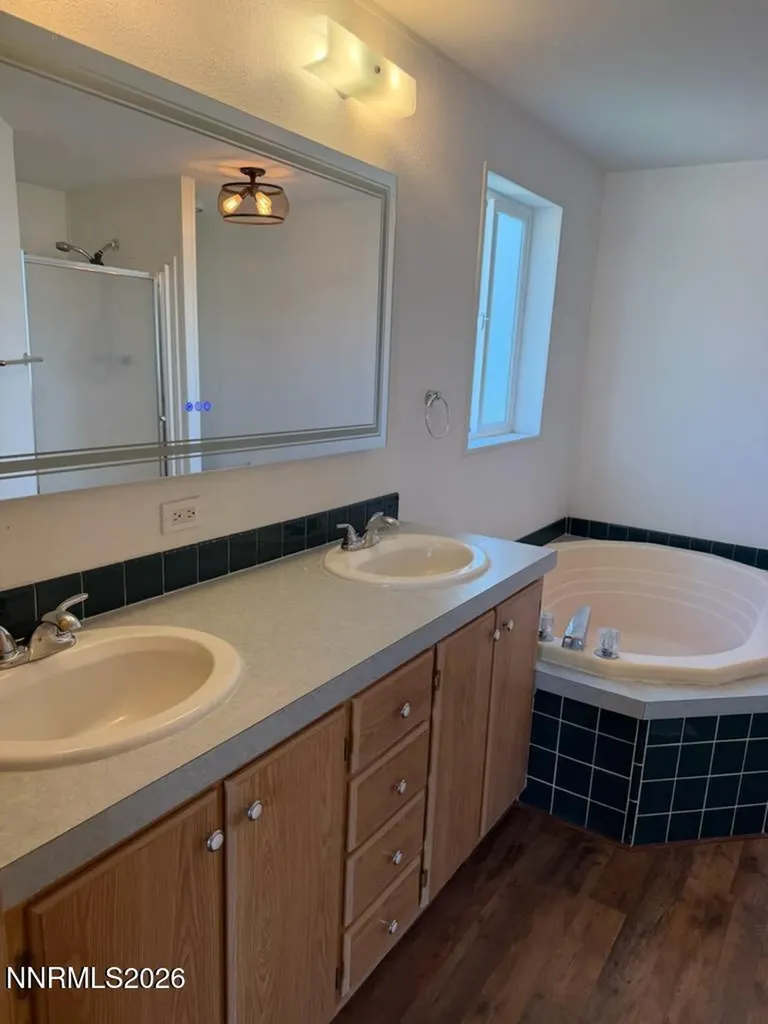 22215 Topaz Lake Lovelock NV 89419