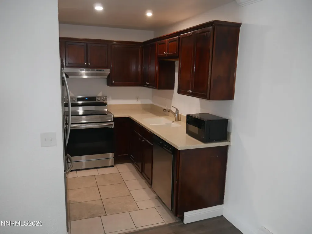 2385 Tripp Reno NV 89512