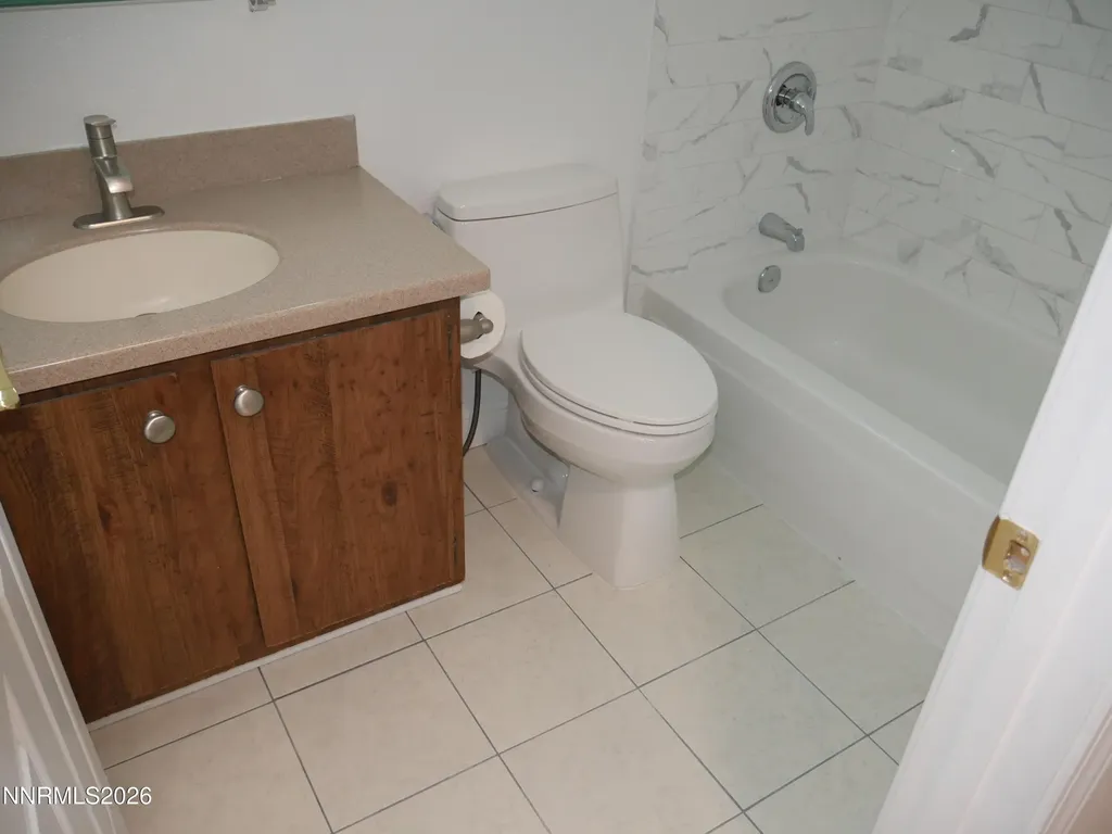 2385 Tripp Reno NV 89512
