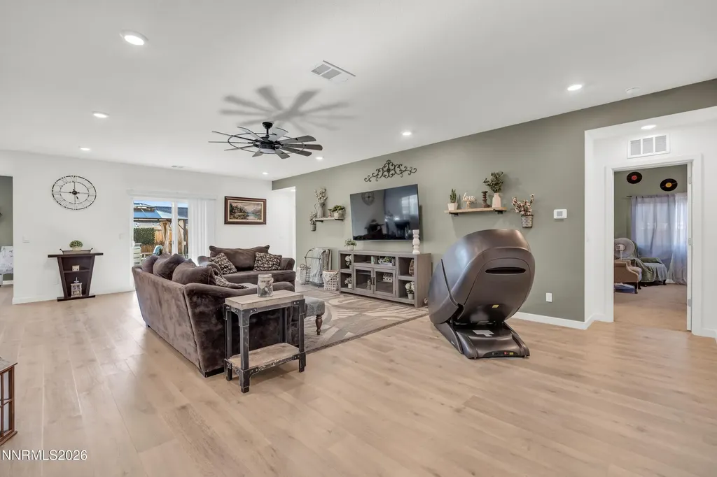 737 Butte Creek Dayton NV 89403