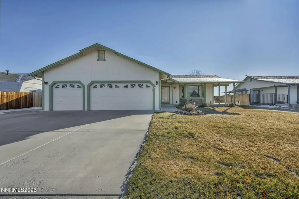 952 Red Falcon Spanish Springs NV 89441