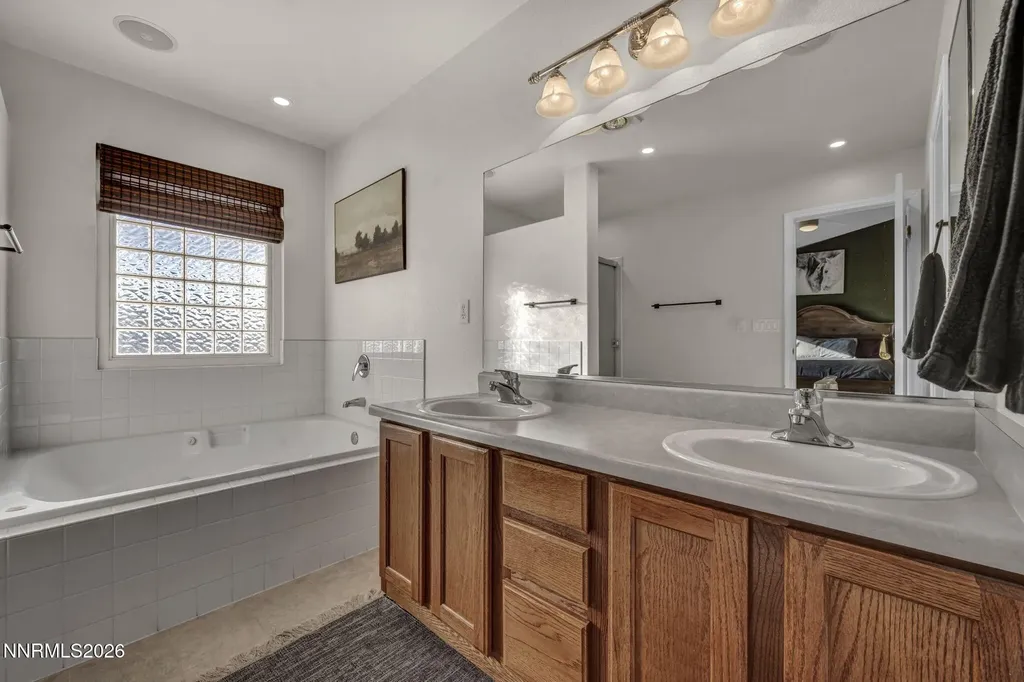 952 Red Falcon Spanish Springs NV 89441