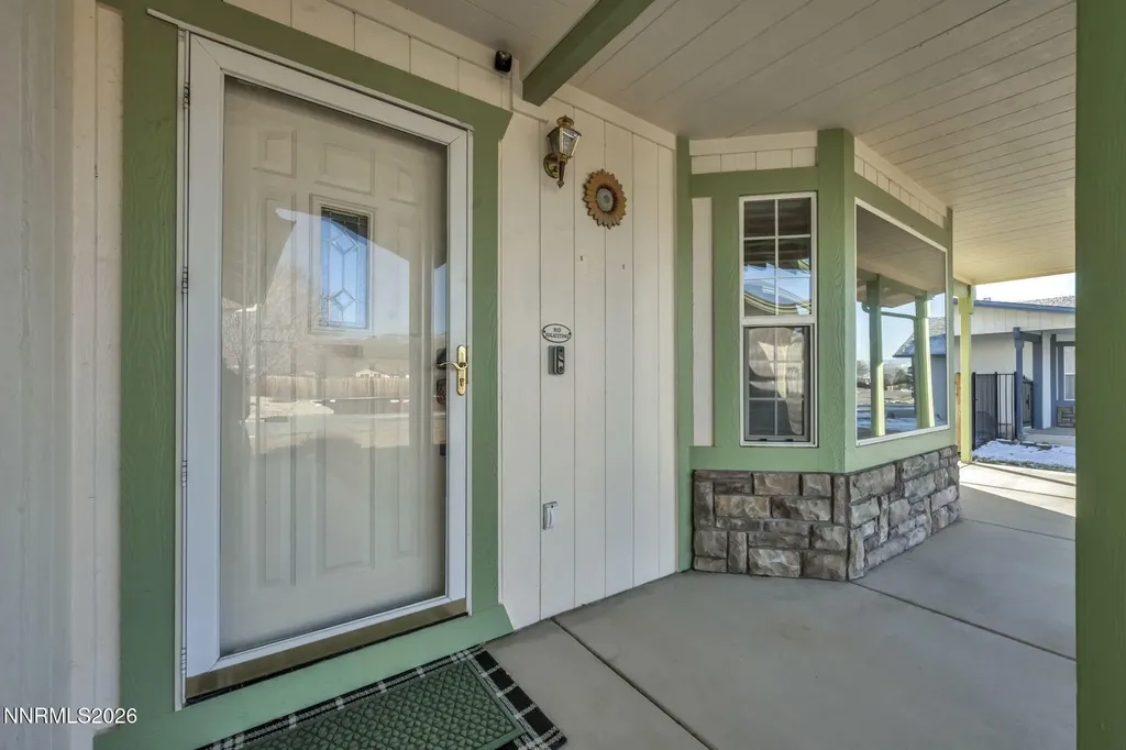 952 Red Falcon Spanish Springs NV 89441