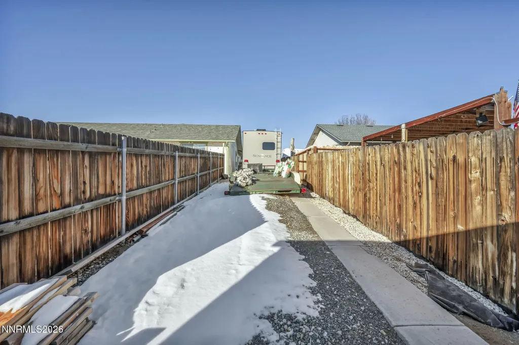 952 Red Falcon Spanish Springs NV 89441