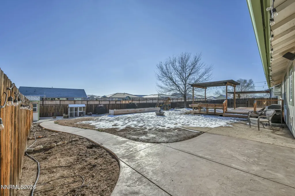 952 Red Falcon Spanish Springs NV 89441