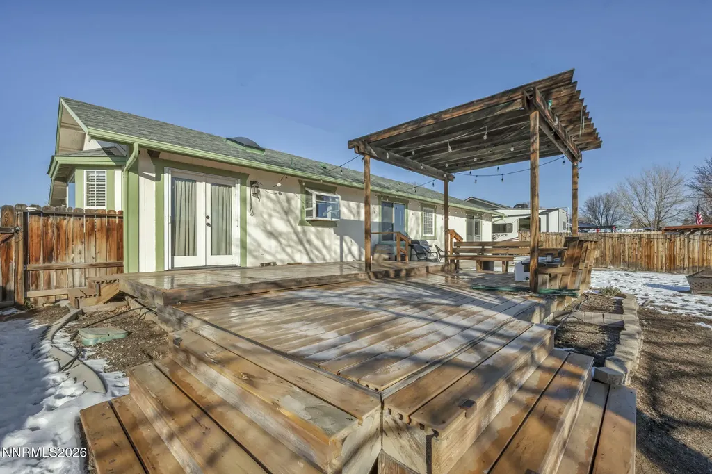 952 Red Falcon Spanish Springs NV 89441