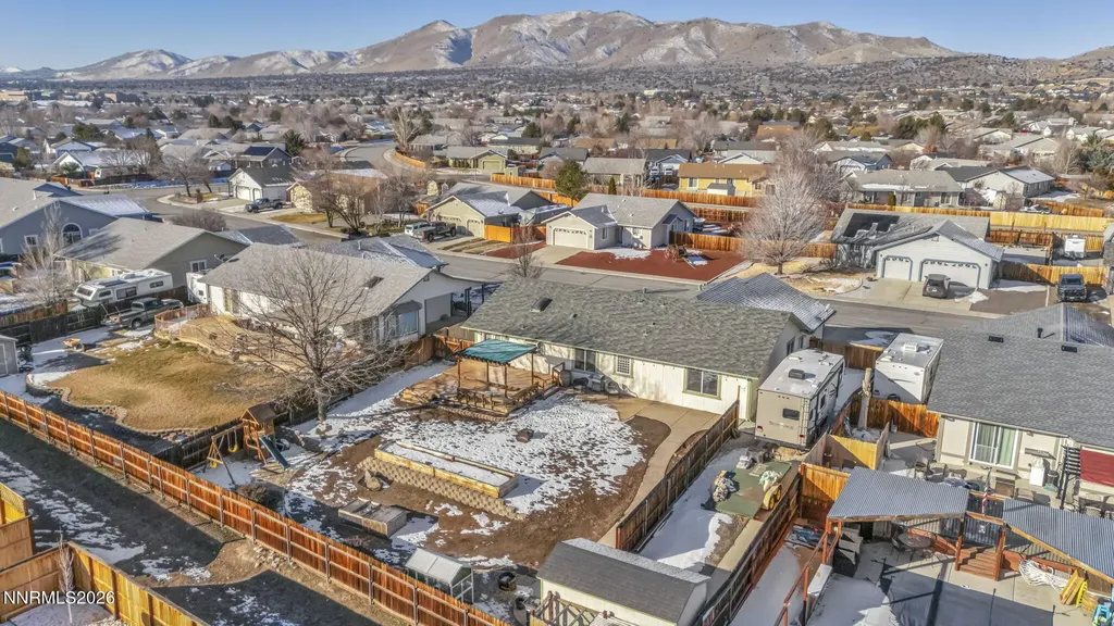 952 Red Falcon Spanish Springs NV 89441