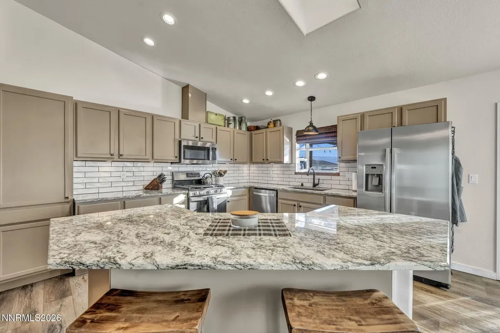 952 Red Falcon Spanish Springs NV 89441
