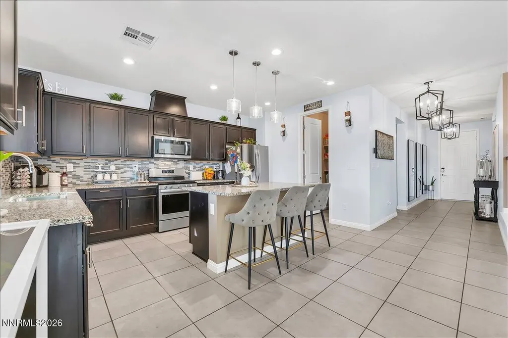 2139 Roaring Fork Sparks NV 89436