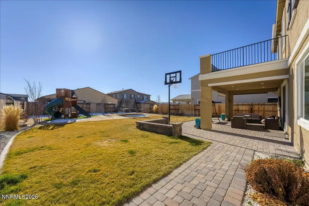 2139 Roaring Fork Sparks NV 89436