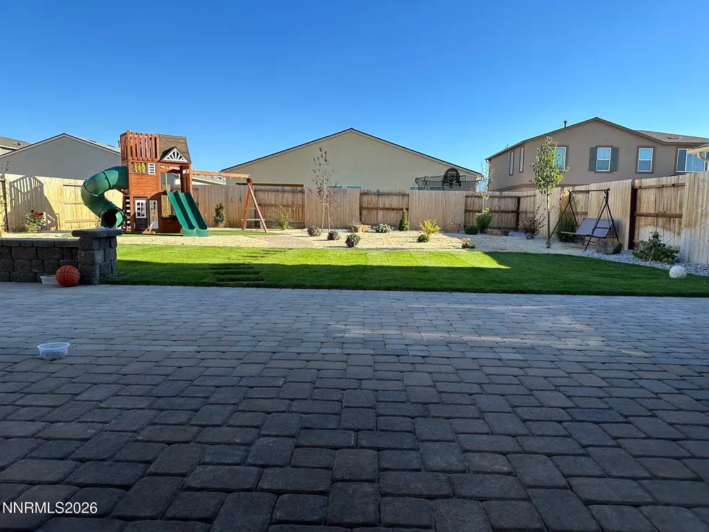 2139 Roaring Fork Sparks NV 89436