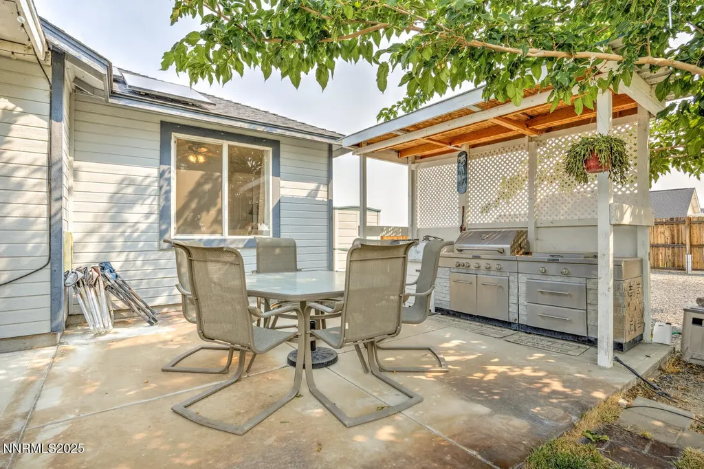 5655 Dillon Fallon NV 89406