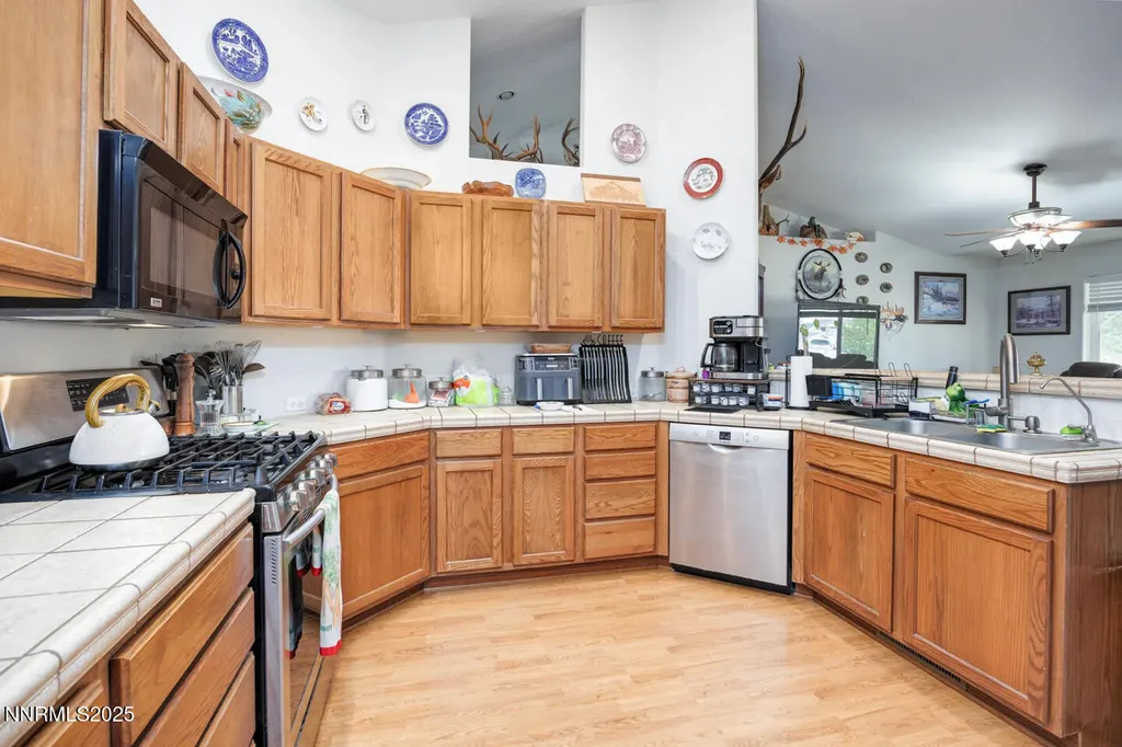 5655 Dillon Fallon NV 89406